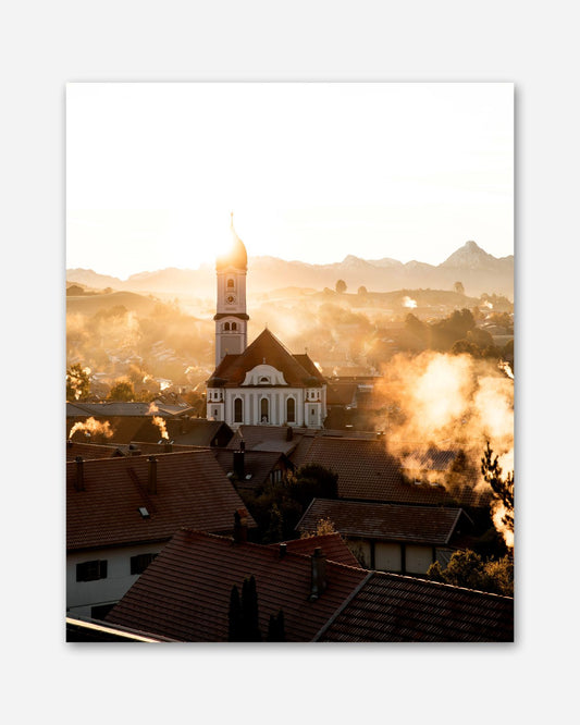 Kirche im Morgennebel