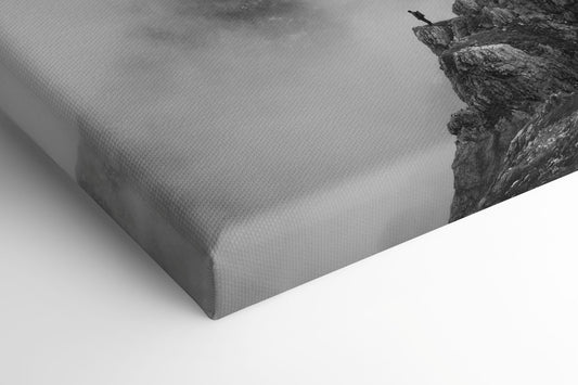Zwischen Fels und Nebel - Leinwand